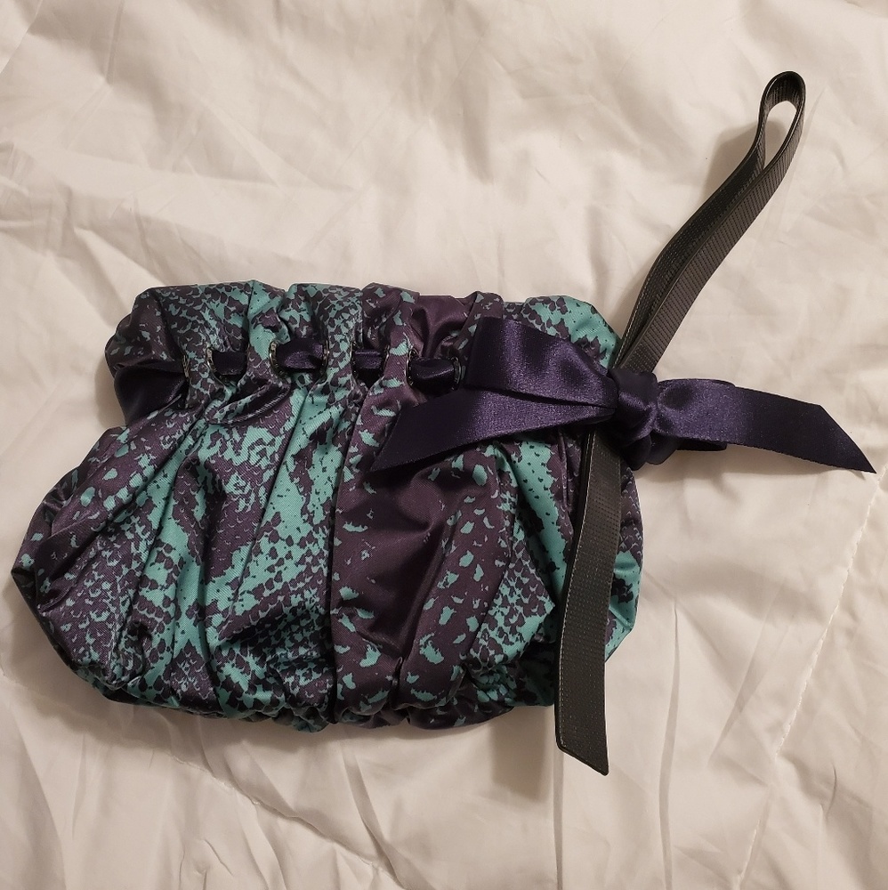 Nets Henri Bendel wristlet